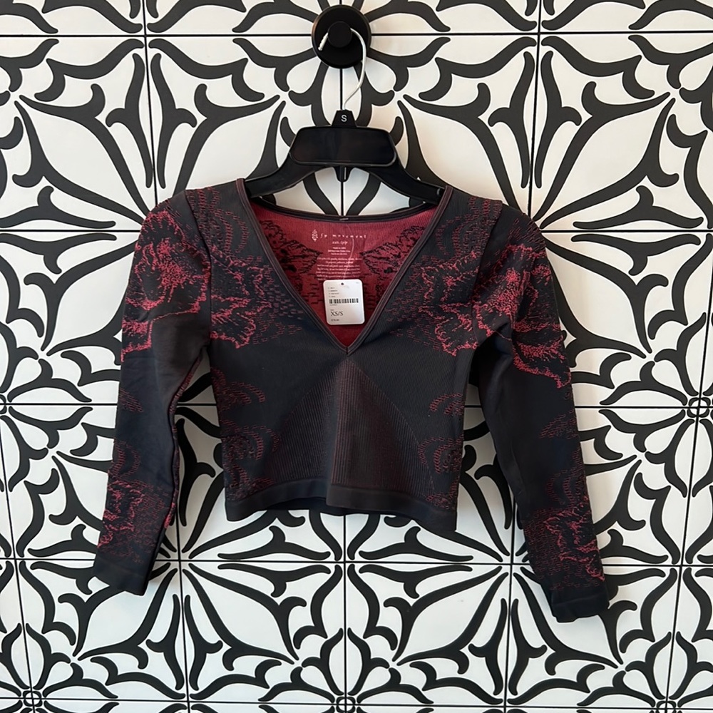 Free People movement athletic crop top, size Xsmall/Small, laser cut detail, NWT